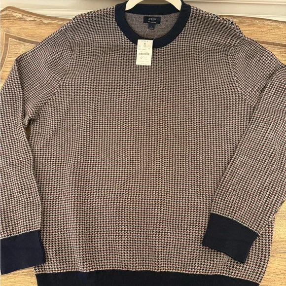 J. Crew Men's Blue and Maroon Crewneck Sweater - Picture 6 of 8
